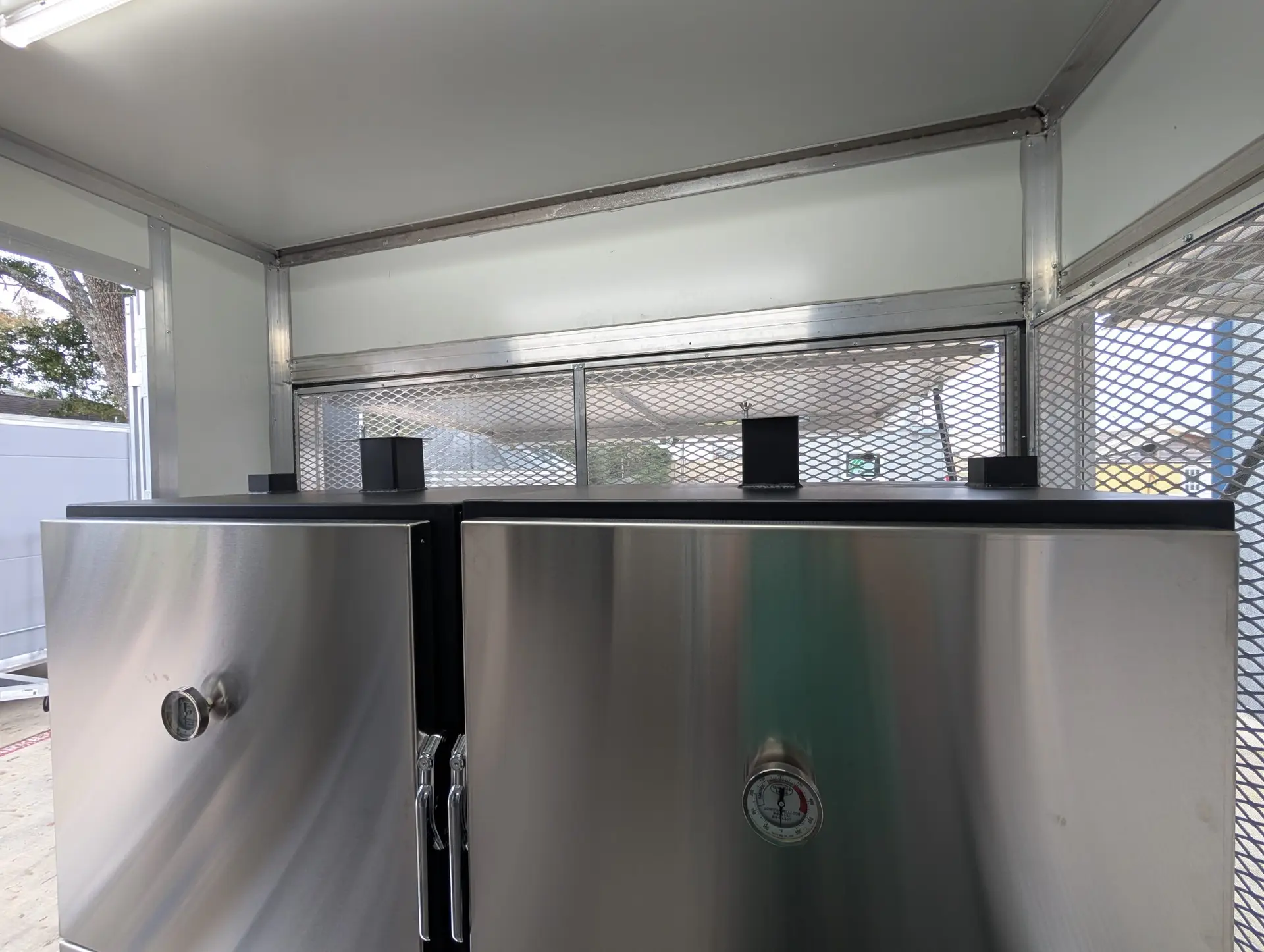 20ft equipped bbq trailer 20ft equipped bbq trailer