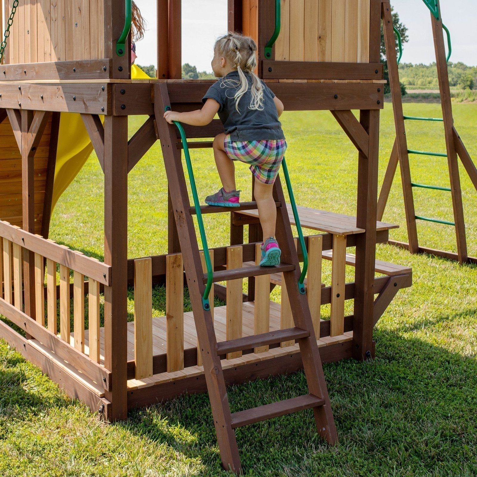 09 skyfort with vac slide ladderyellow 1.jpg 09 skyfort with vac slide ladderyellow 1.jpg
